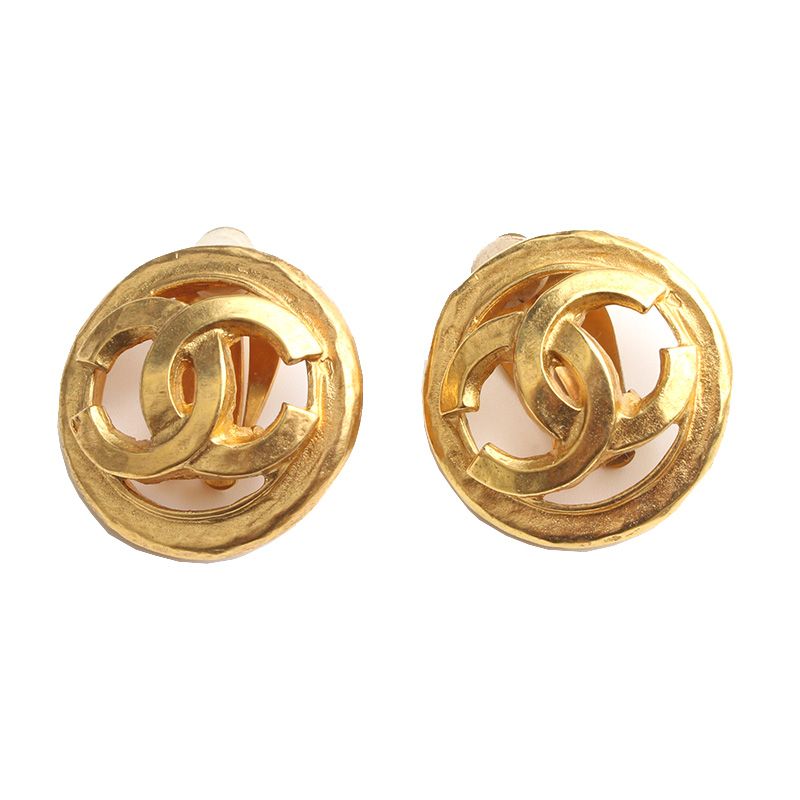 CHANEL Vintage Gold-Tone Round CC Logo Clip-On Earrings 116348168