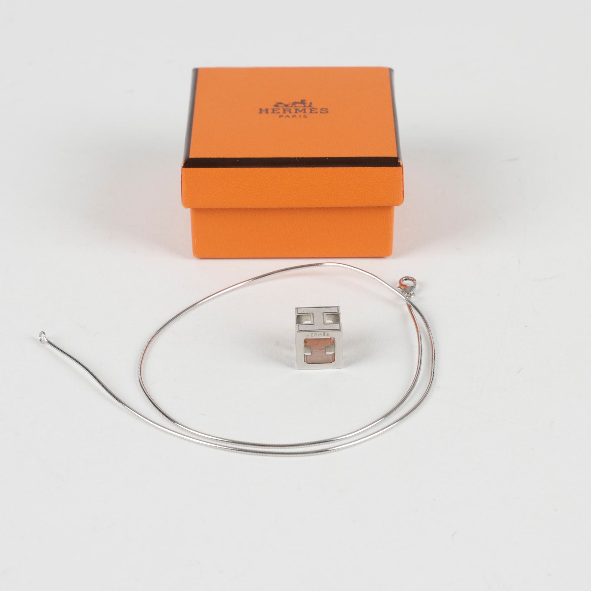Hermes H Cube Wire Necklace 132399602