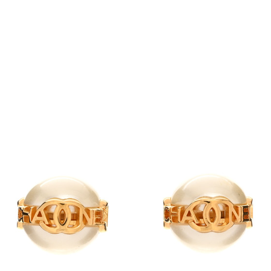 Pearl Metal CC Logo Round Earrings White Gold
