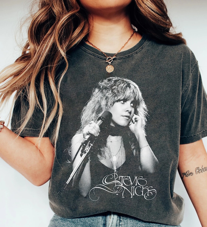 Retro Stevie Nicks Shirt Graphic Stevie Nicks Shirt Stevie Nicks Live On Tour 2025 Shirt