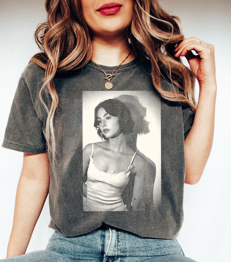 Graphic Gracie Abrams Shirt 90S Gracie Abrams Album Shirt The Secret Of Us Tour 2025 Shirt