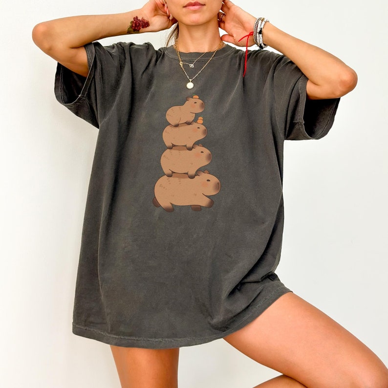 Capybara Vintage Graphic Shirt Retro Comfort Color