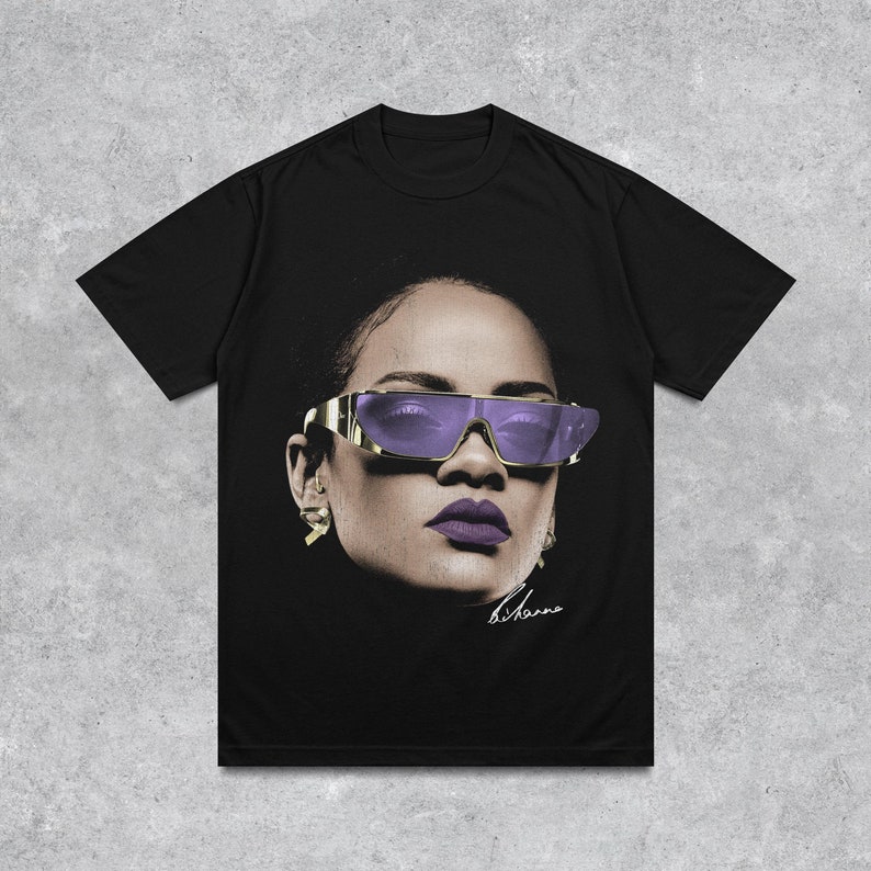 Rihanna Graphic Shirt, Vintage 90S Pop Shirt, Head Cut-Out, Music Gift Idea
