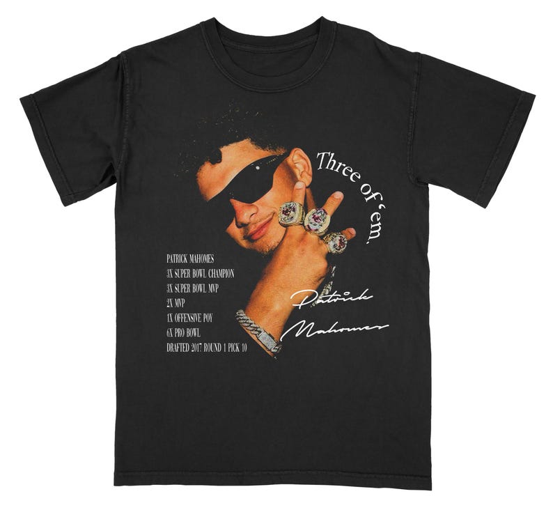 Patrick Mahomes Graphic Shirt  Kansas City Chiefs 3 Rings Shirt Retro Nfl Football Shirt