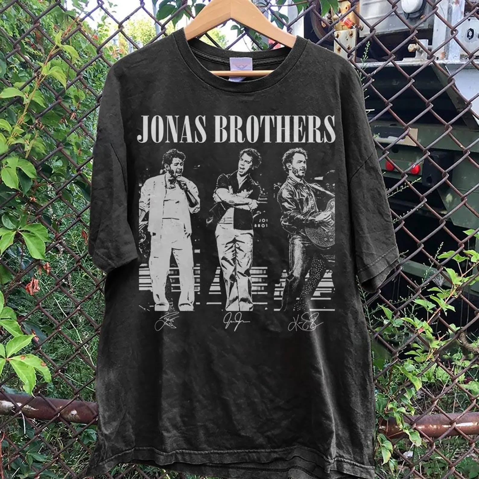 Jonas Bros 20Th Annivesary Tour 2025 Shirt