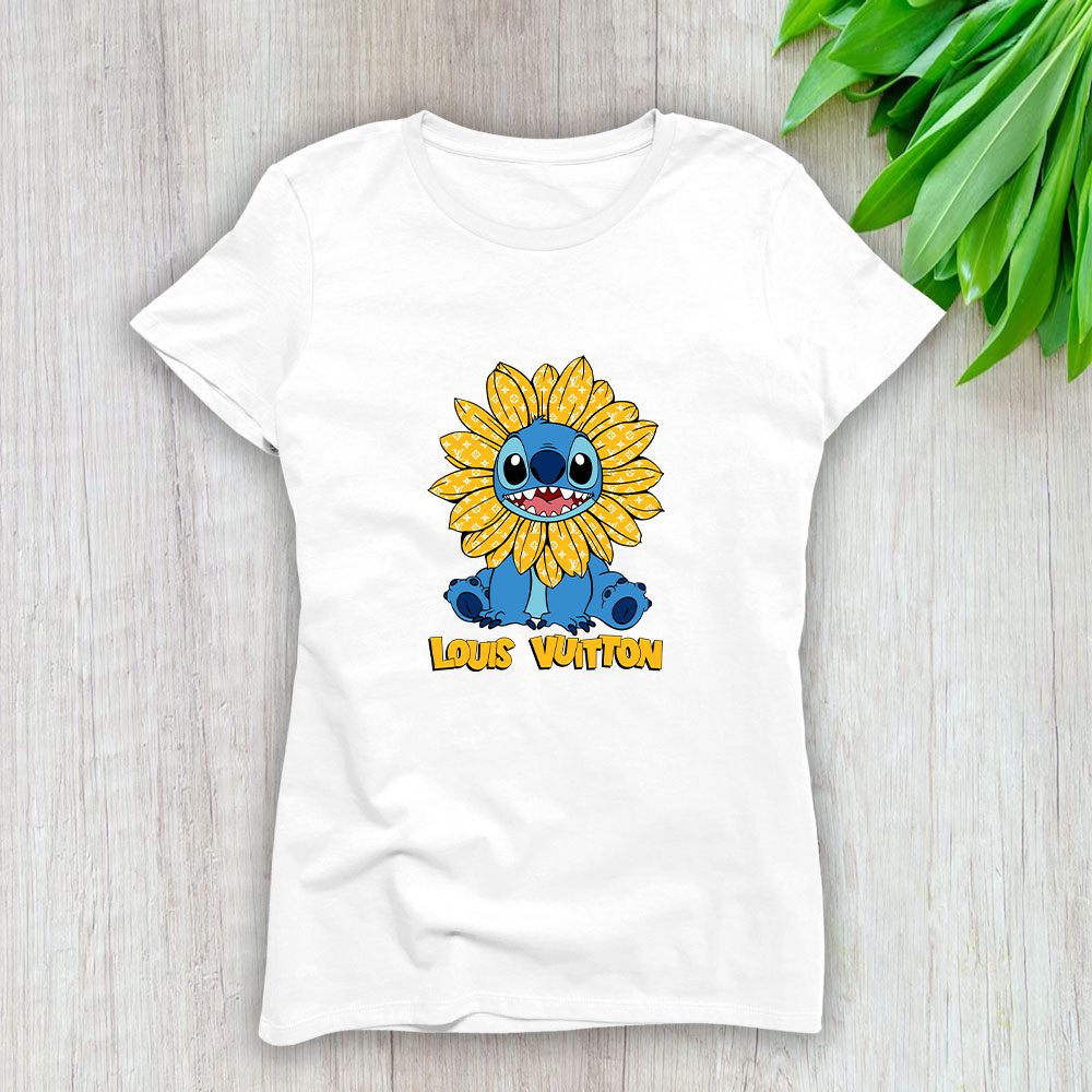 Louis Vuitton Logo Luxury Stitch Lady T-Shirt Luxury Tee For Women LDS1657