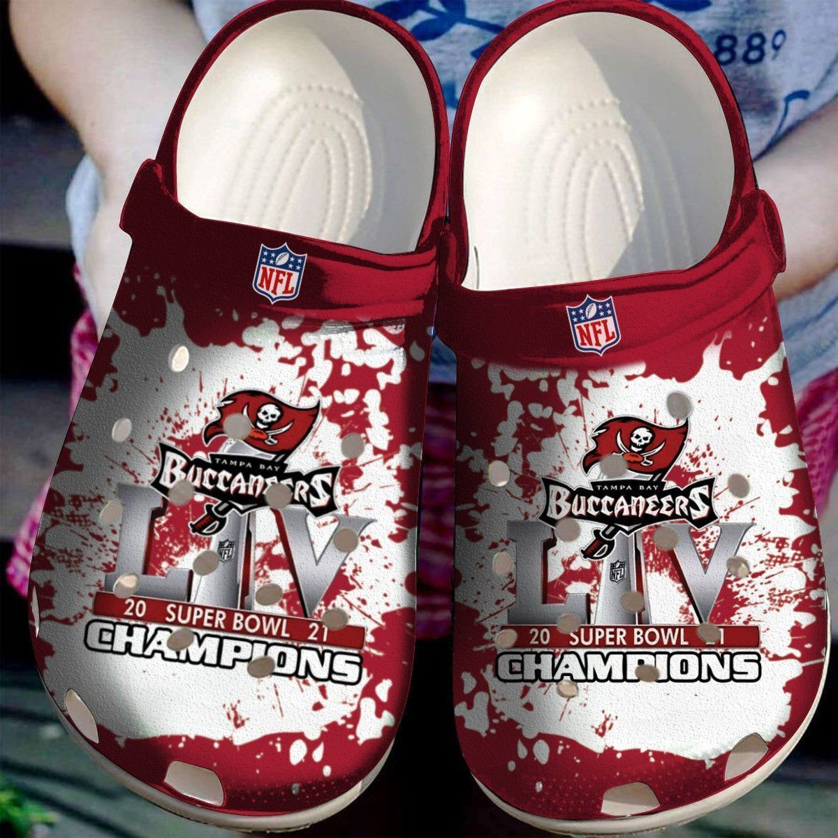 Tampa Bay Buccaneers Champions LIV Crocs Crocband Clog Comfortable BTN815 For Men And Women 