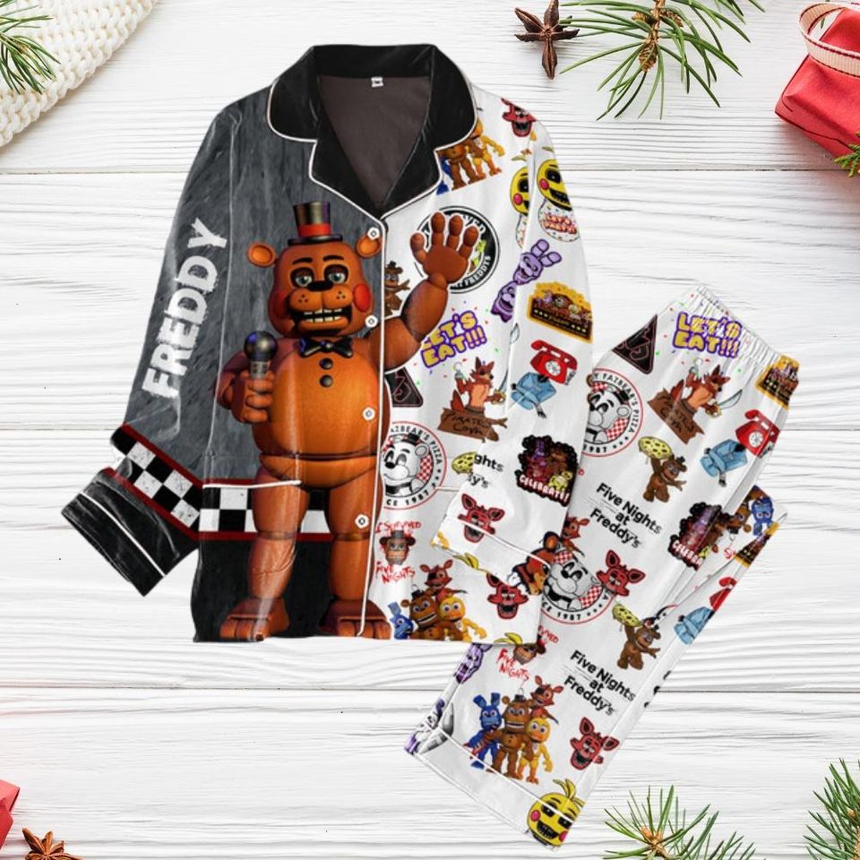 Five Nights At Freddy'S Pajama Set, Freddy Fazbear Holiday Pajama Set