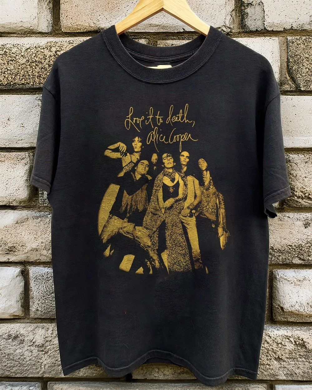 Alice Cooper - Love It To Death Unisex Black T-Shirt