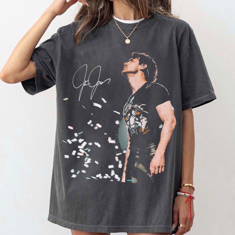 Living The Dream Tour 2025 Shirt, Fan Merchandise Shirt