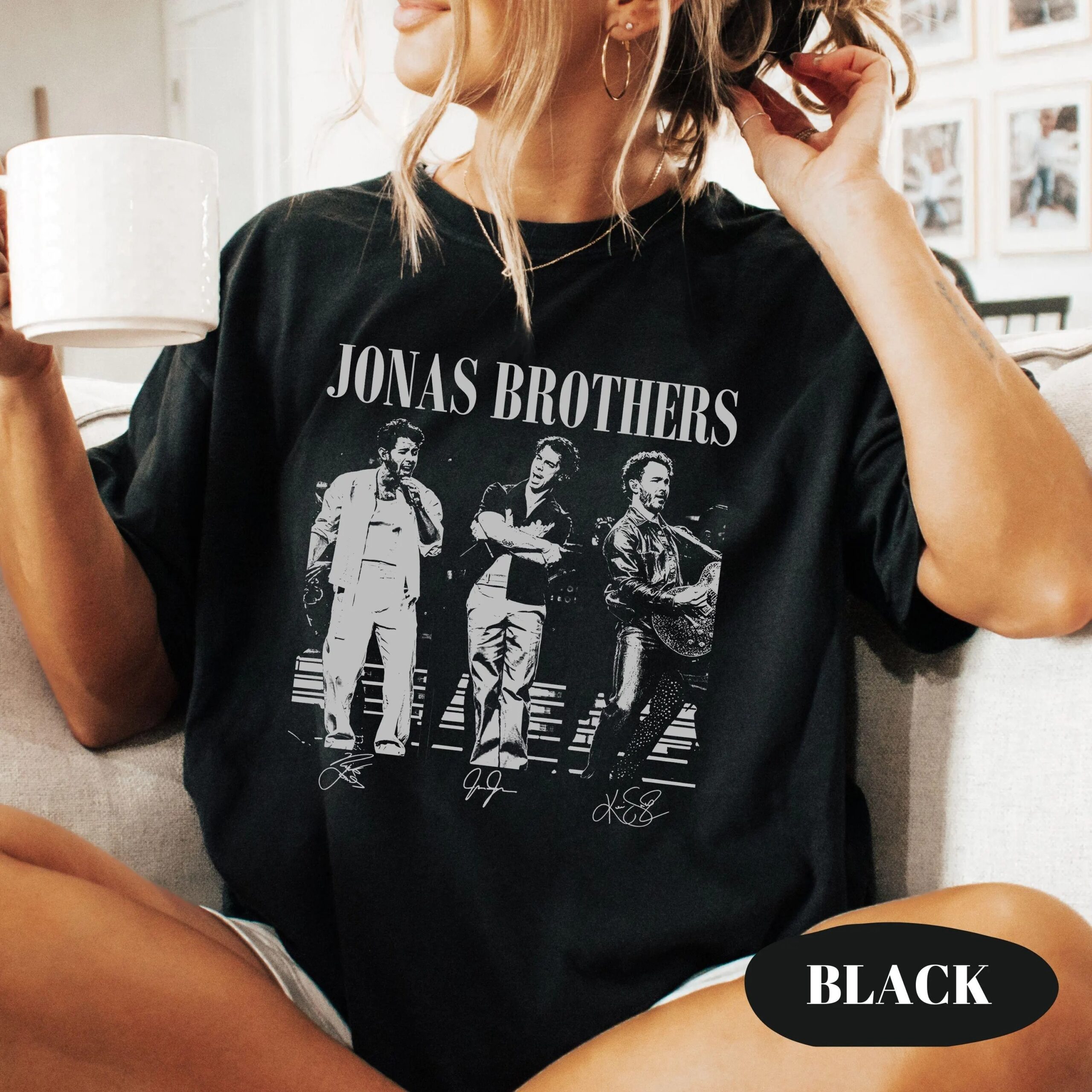 Jonas Brothers 20Th Anniversary Tour 2025 Shirt Living The Dream Merch