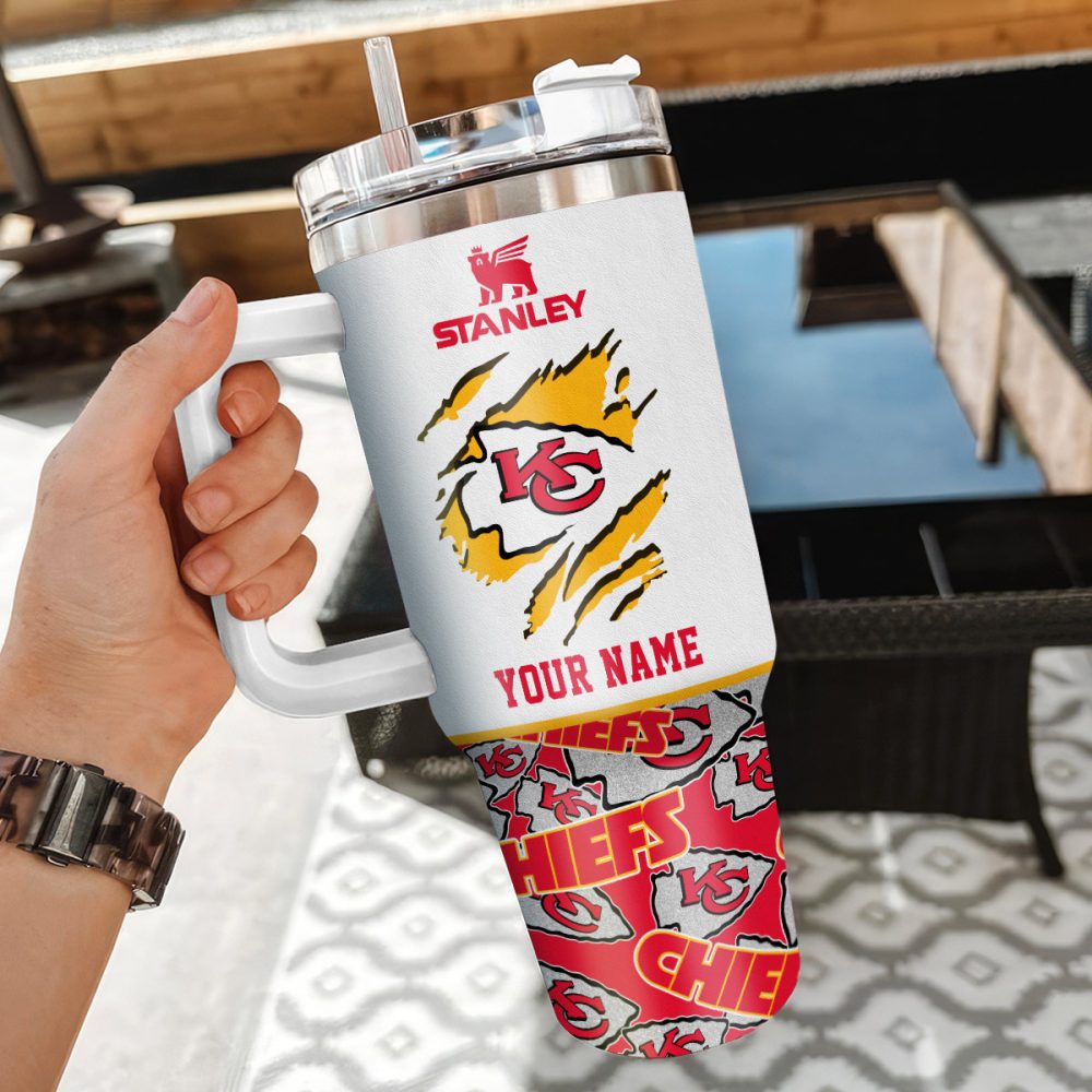 Kansas City Chiefs Nfl Custom Stanley Quencher 40Oz Stainless Steel Tumbler With Handle - Image 3