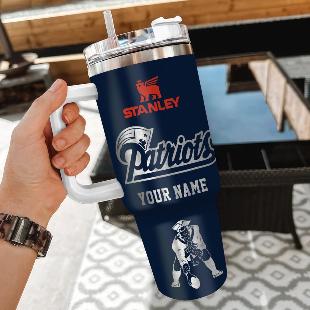 New England Patriots Nfl Custom Stanley Quencher 40Oz Stainless Steel Tumbler With Handle - Image 3