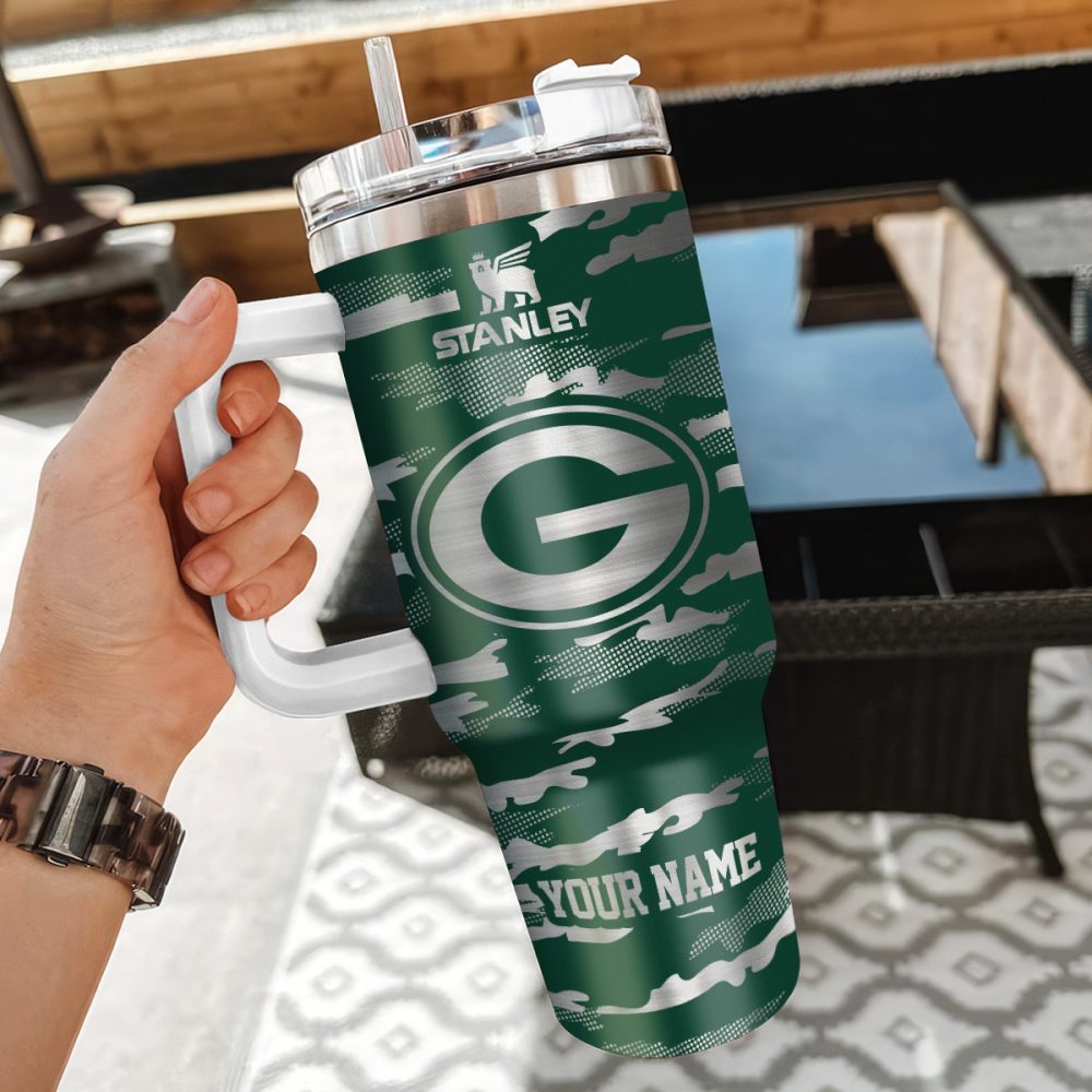 Green Bay Packers Nfl Camo Pattern Custom Stanley Quencher 40Oz Stainless Steel Tumbler With Handle - Image 3