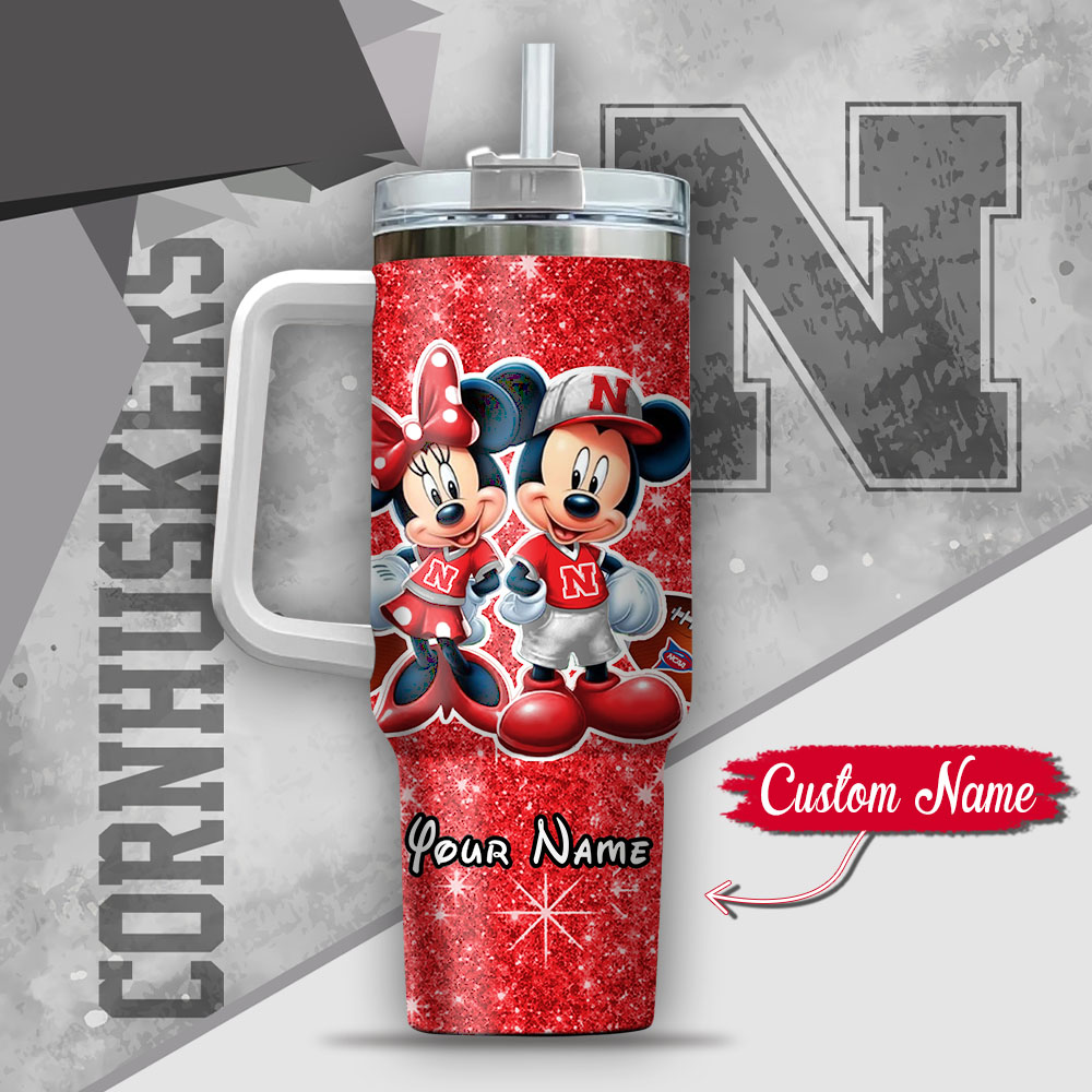 Ncaa Nebraska Cornhuskers Mickey And Minnie Couple Custom Stanley Quencher 40Oz Stainless Steel Tumbler With Handle - Image 3