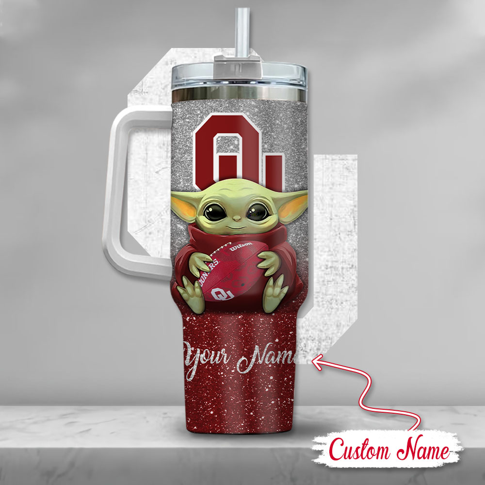Ncaa Oklahoma Sooners Baby Yoda Custom Stanley Quencher 40Oz Stainless Steel Tumbler With Handle - Image 3