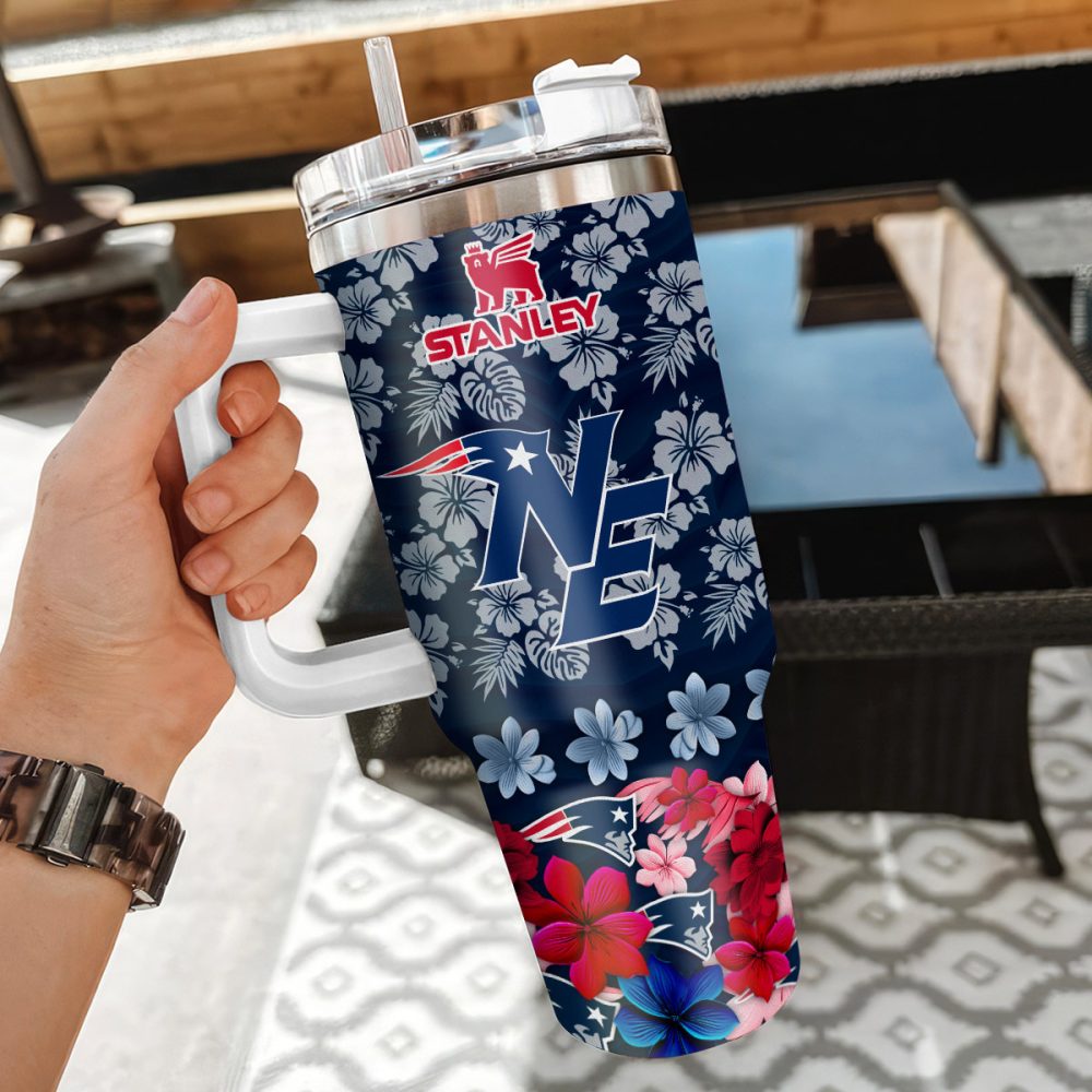 New England Patriots Nfl Tropical Floral Custom Stanley Quencher 40Oz Stainless Steel - Image 3