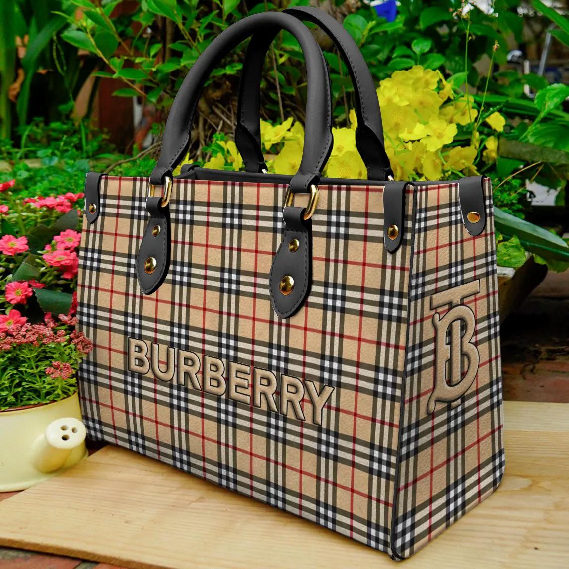 Burberry Leather Hand Bag Purse Luxury Brand