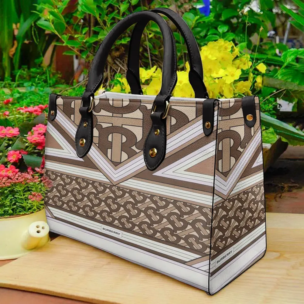 Burberry Leather Handbag Purse Luxury