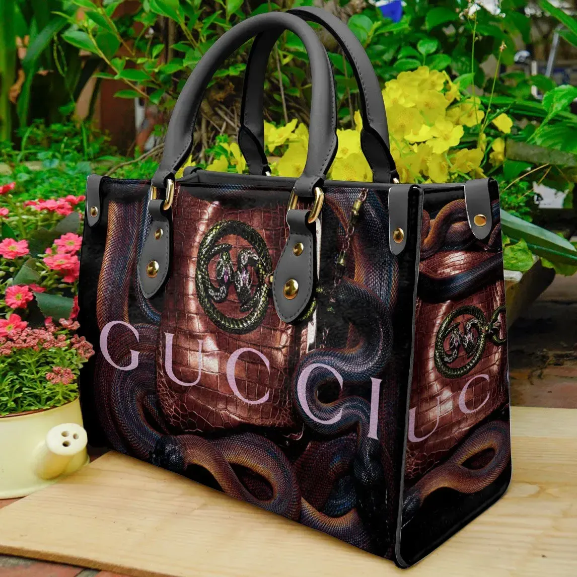 Gucci Snakeskin Women Leather handbag purse - Image 2