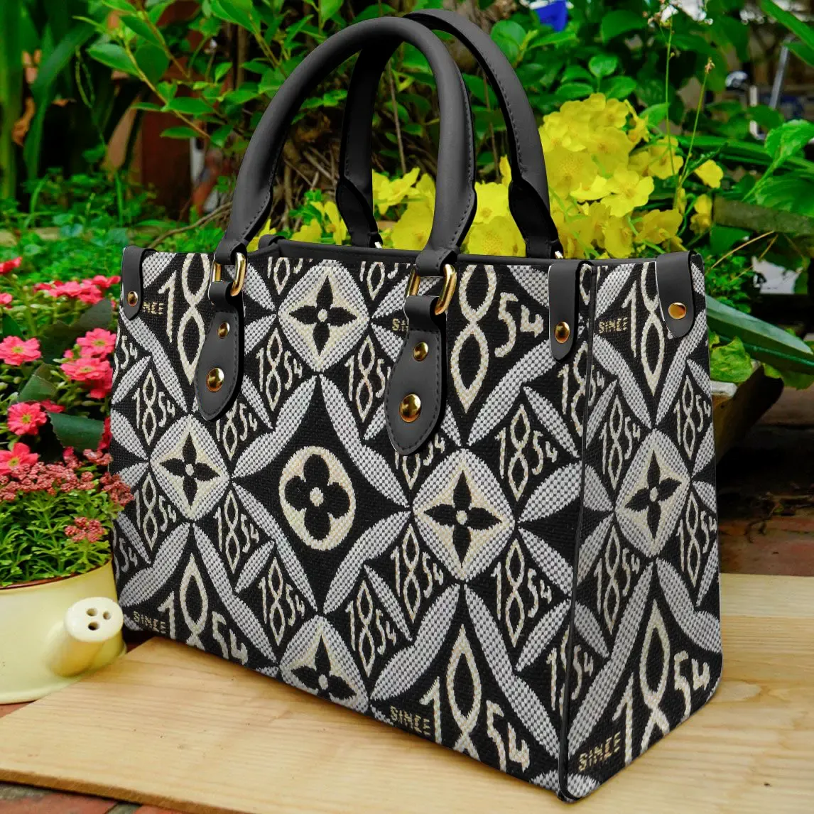 Limited Edition Lv Leather handbag purse Luxury Brand - Image 2