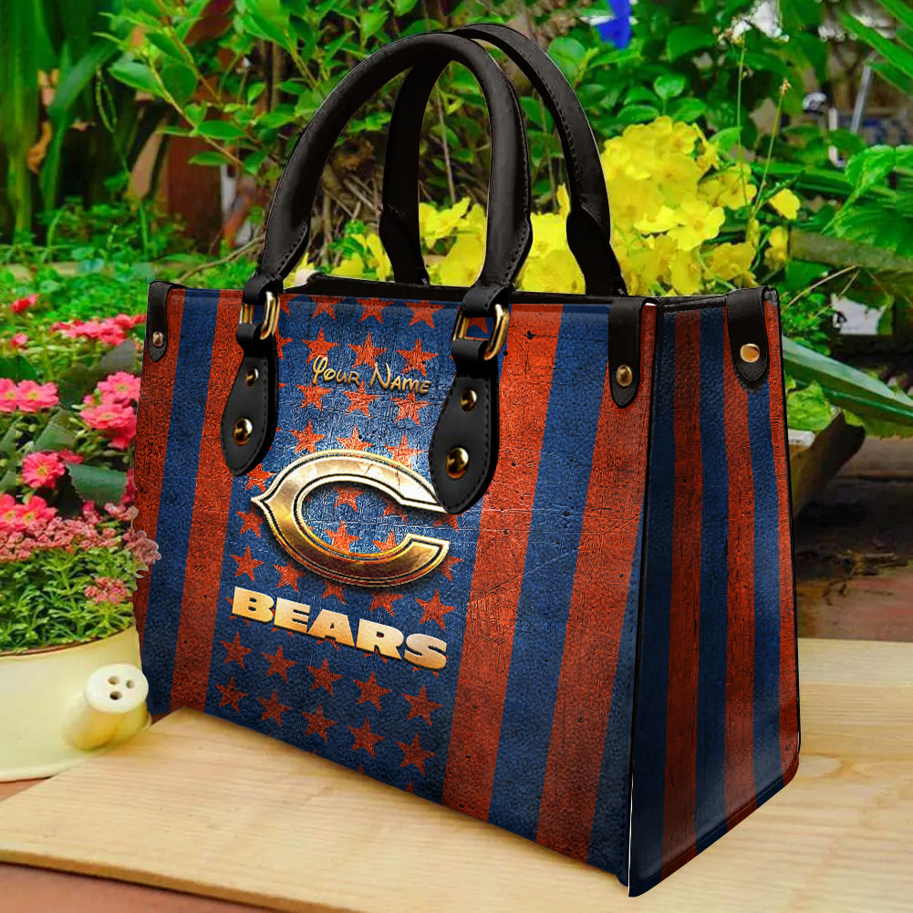 Chicago Bears Personalized Leather Hand Bag  - Image 2