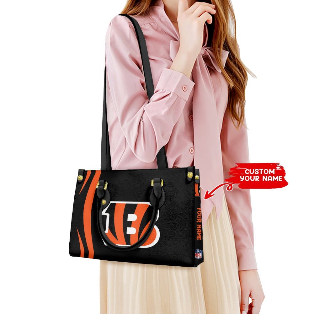 Cincinnati Bengals Personalized Leather Hand Bag  - Image 2