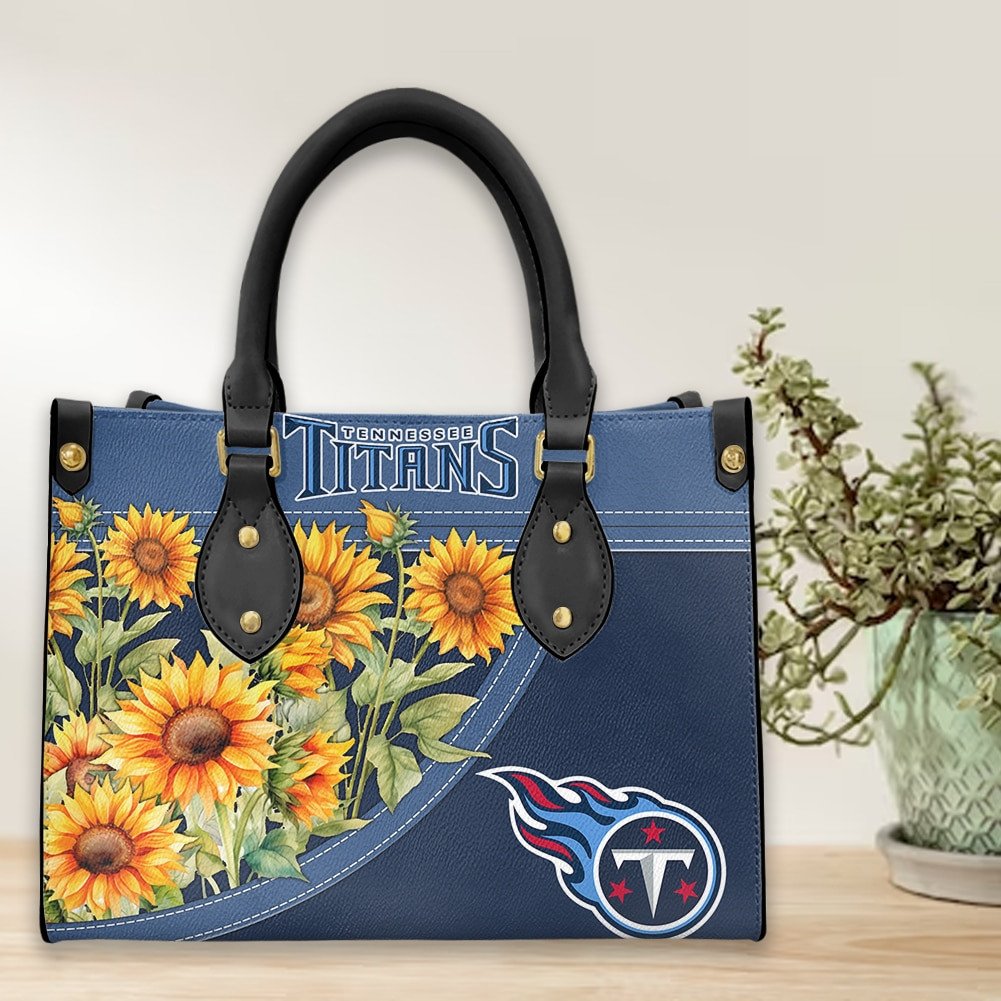 Tennessee Titans Personalized Leather Hand Bag  - Image 2