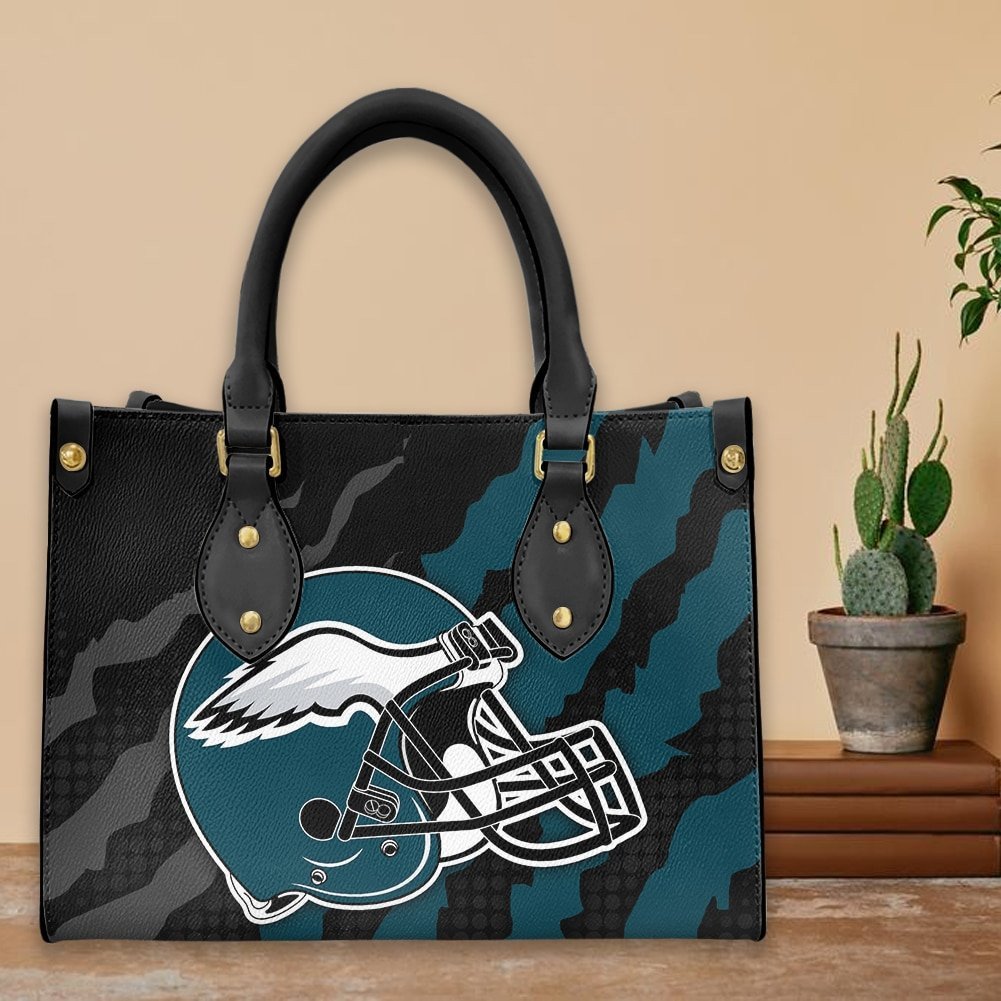 Philadelphia Eagles Personalized Leather Hand Bag  - Image 2