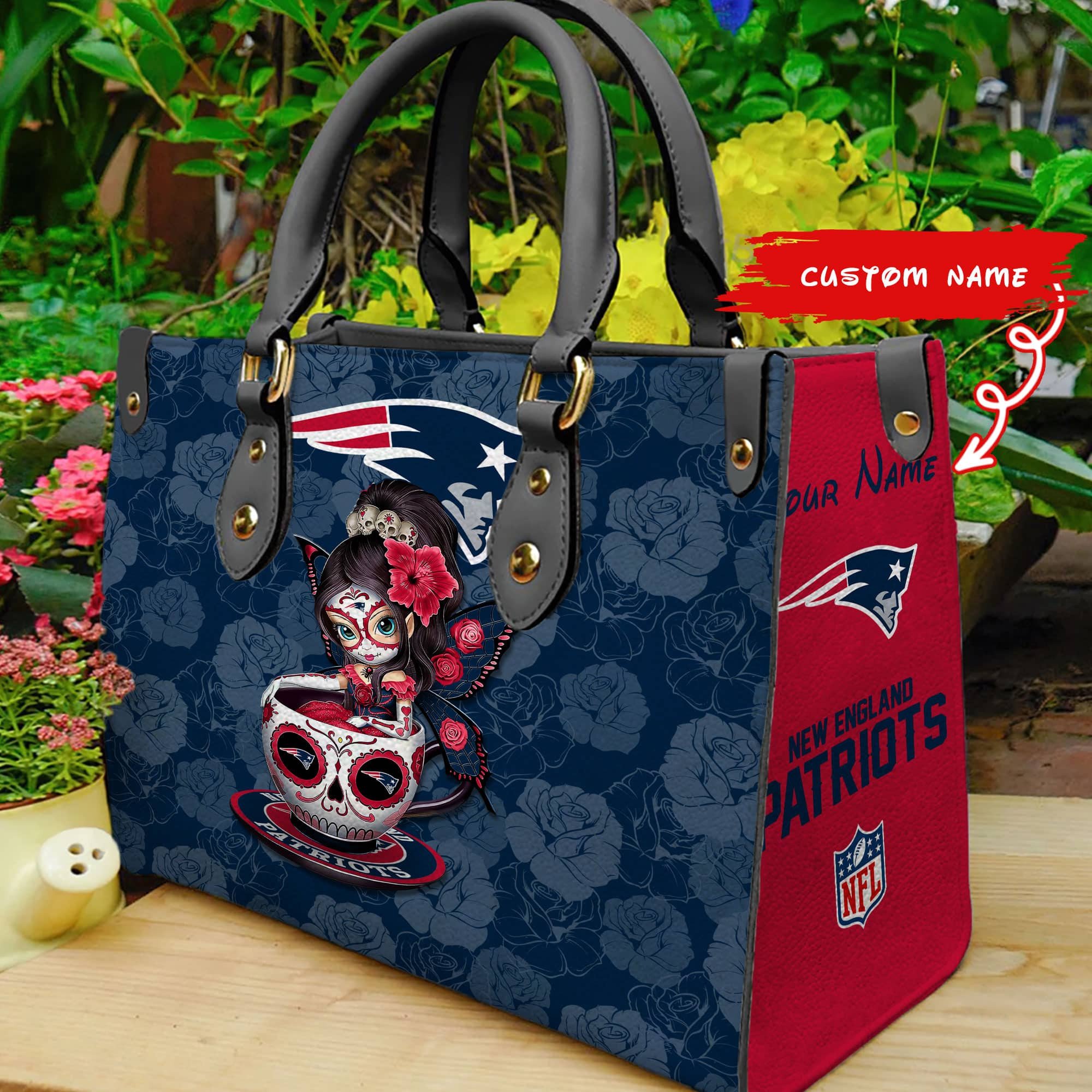 New England Patriots Personalized Leather Hand Bag - Image 2