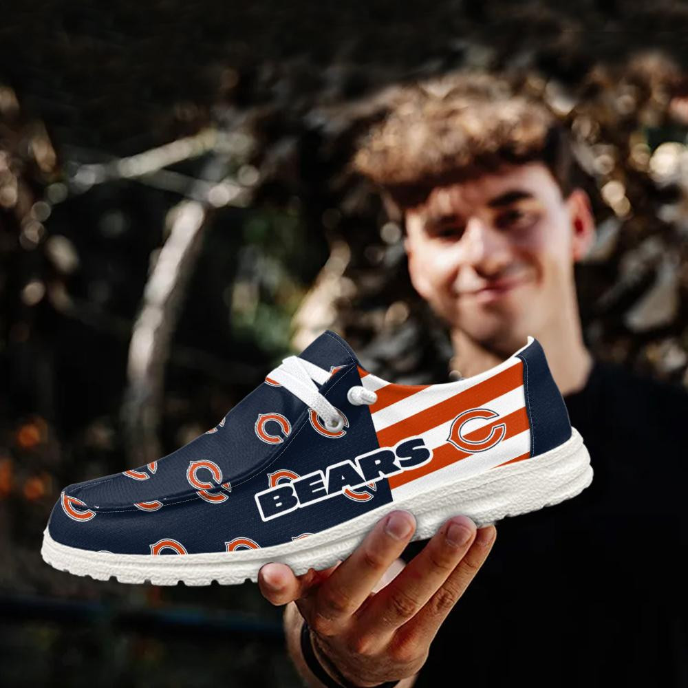 Chicago Bears Logo Pattern Hey  Dude Shoes Printed For Men And Women - Image 3