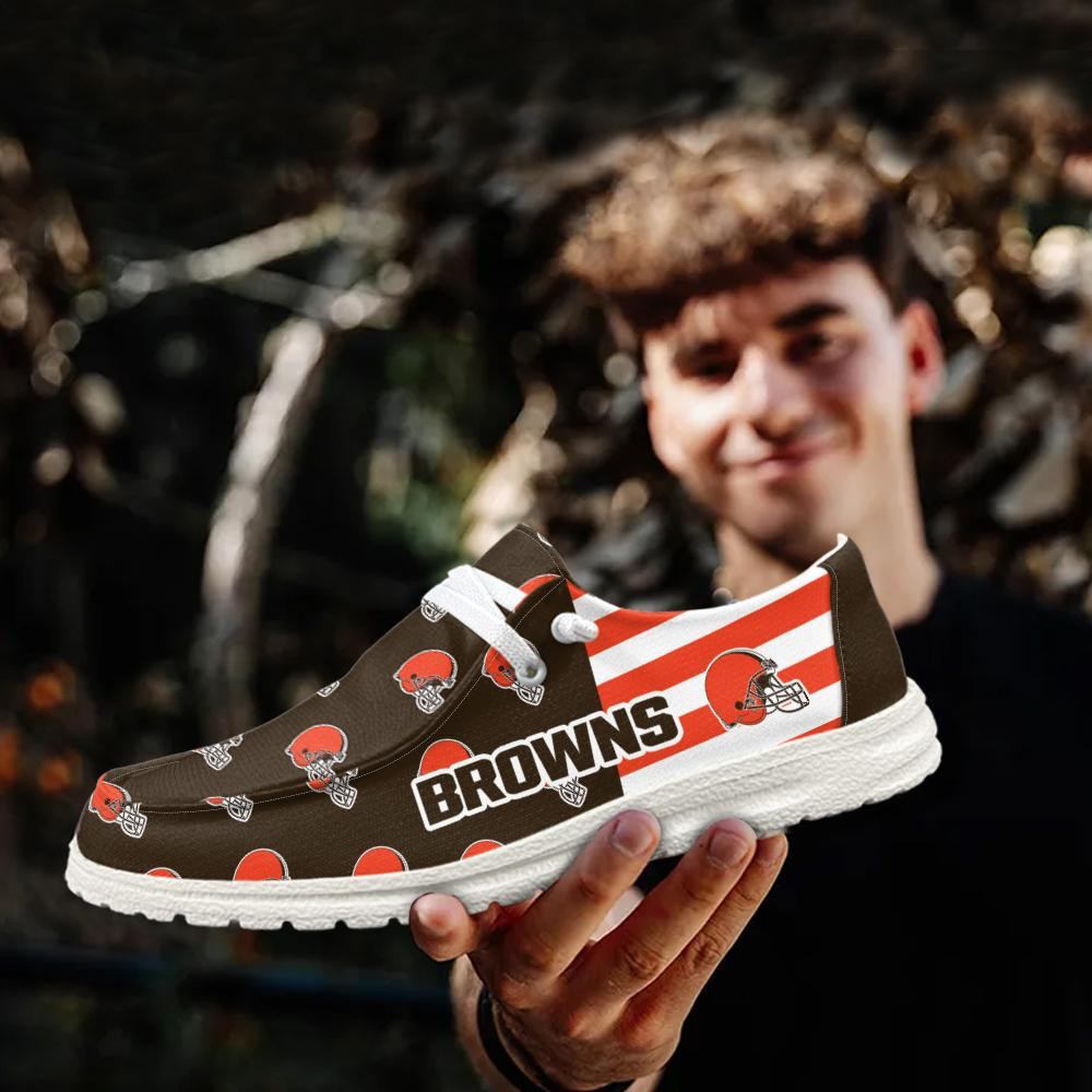 Cleveland Browns Logo Pattern Hey  Dude Shoes Printed For Men And Women - Image 3