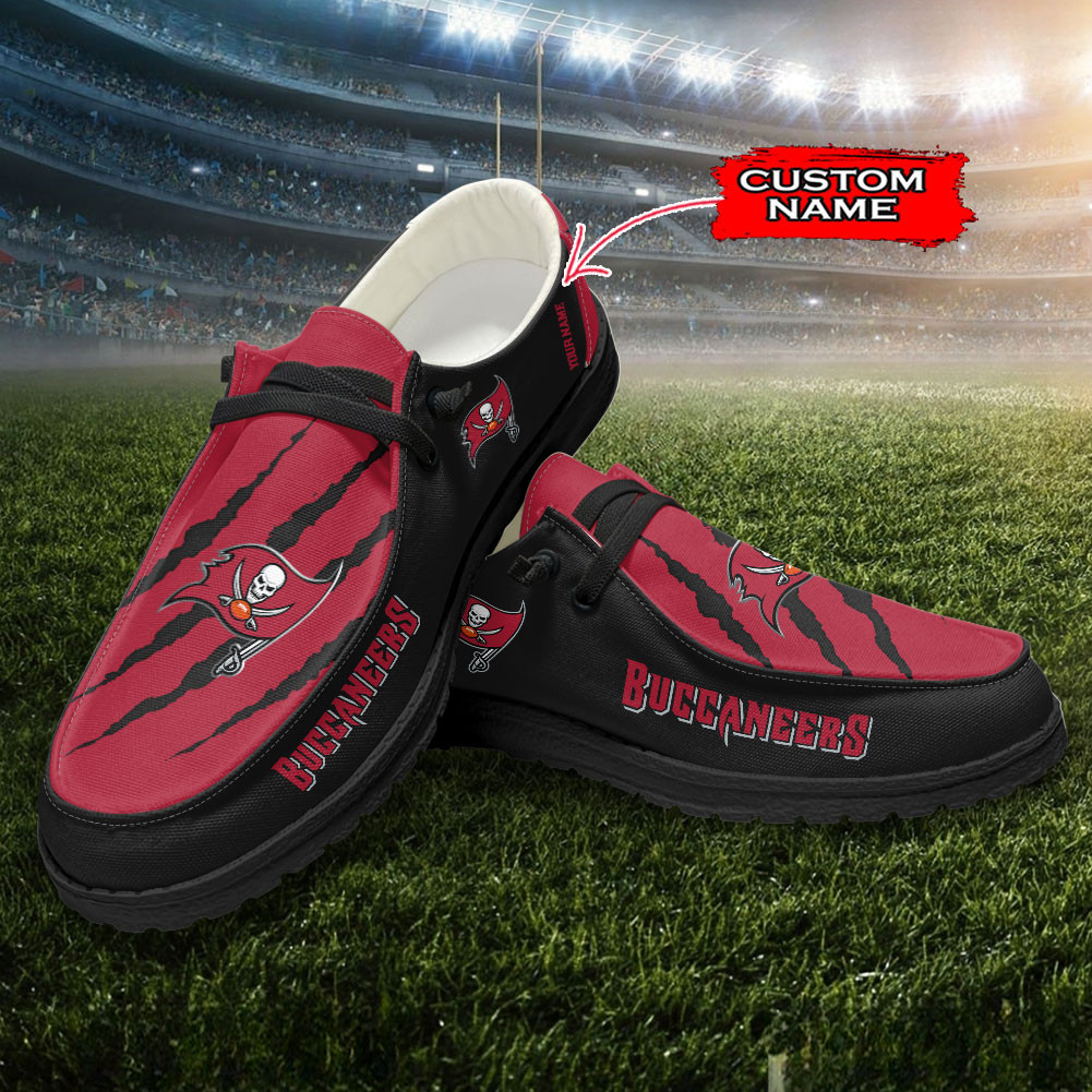 Tampa Bay Buccaneers Scratch Hey  Dude Shoes Printed For Men And Women Moccasin Slipper - Image 3
