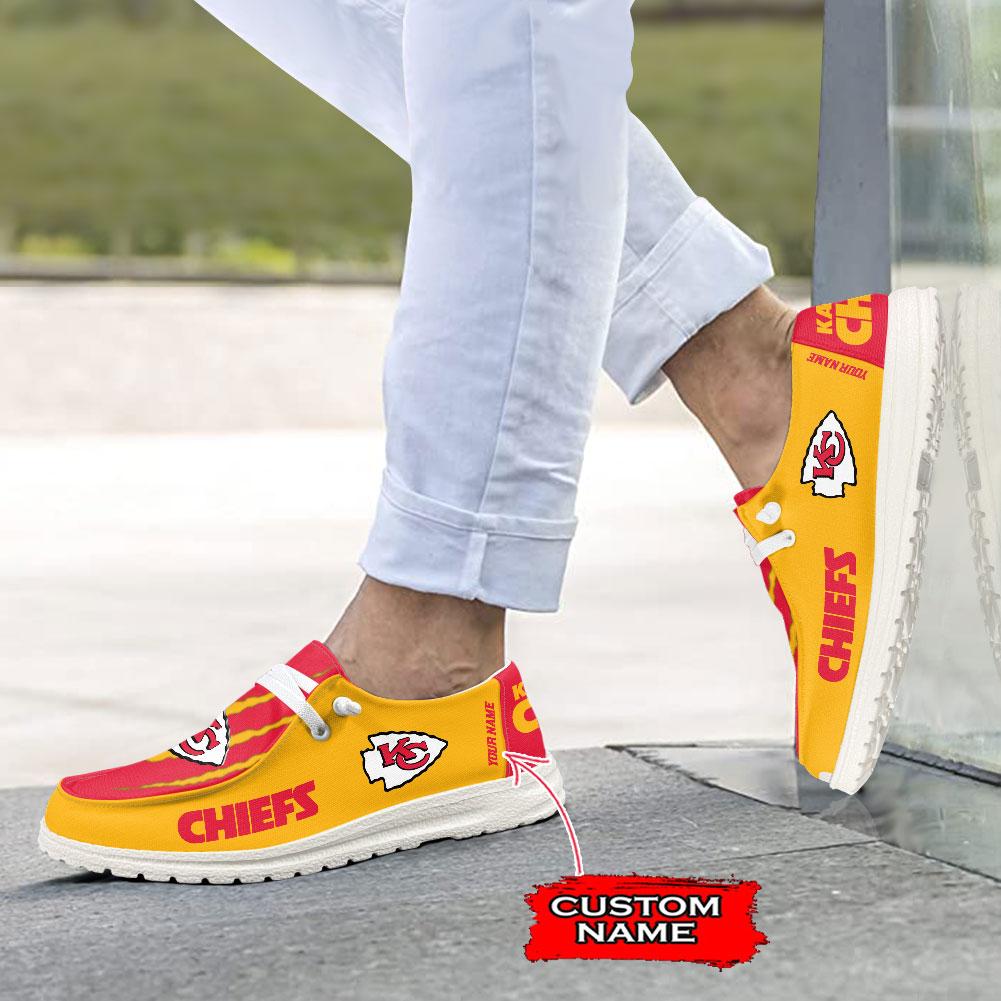Kansas City Chiefs Scratch Hey  Dude Shoes Printed For Men And Women Moccasin Slipper - Image 4