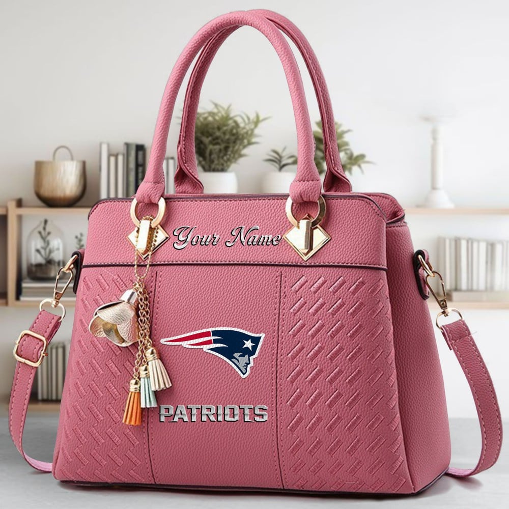 New England Patriots Crossbody Zip Hand Bag With Tassel Custom Name For Women - Image 5
