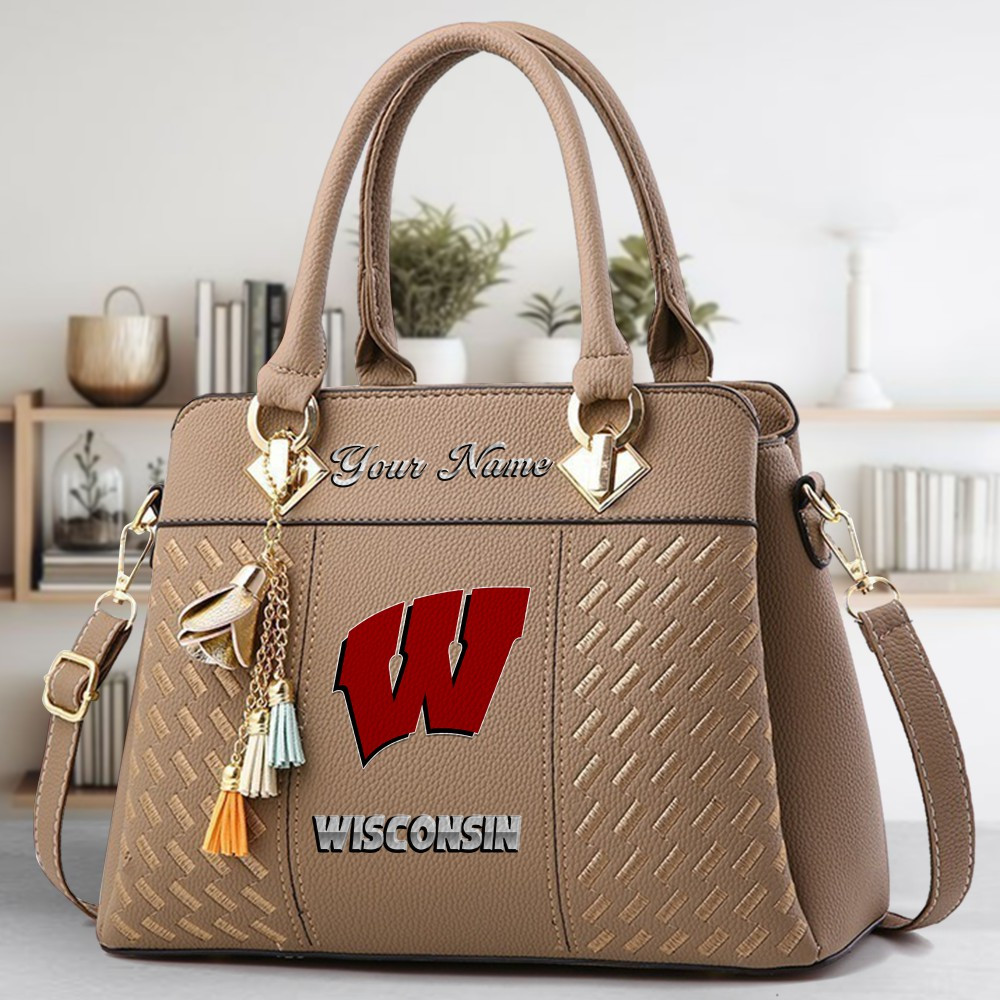 Wisconsin Badgers Logo Crossbody Zip Hand Bag With Tassel Custom Name For Women - Image 3