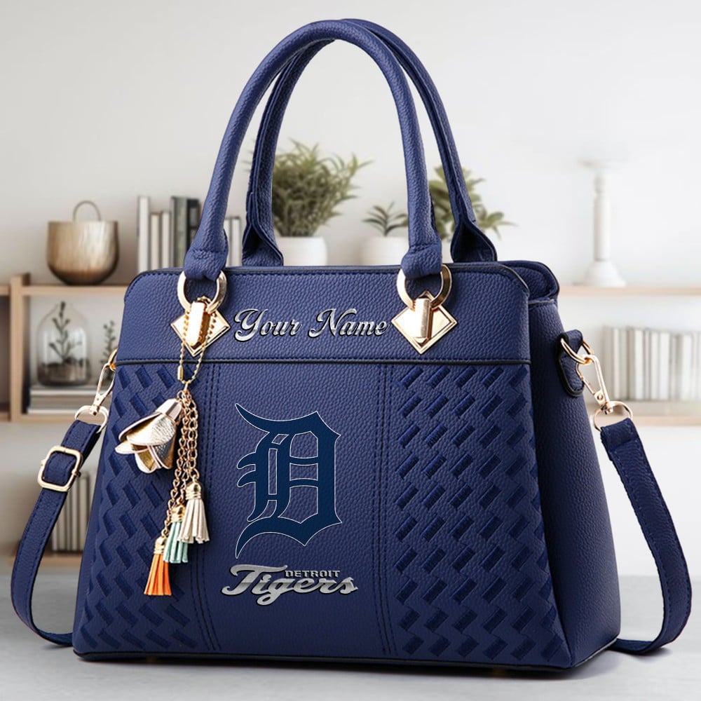 Detroit Tigers Logo Crossbody Zip Hand Bag With Tassel Custom Name For Women - Image 3