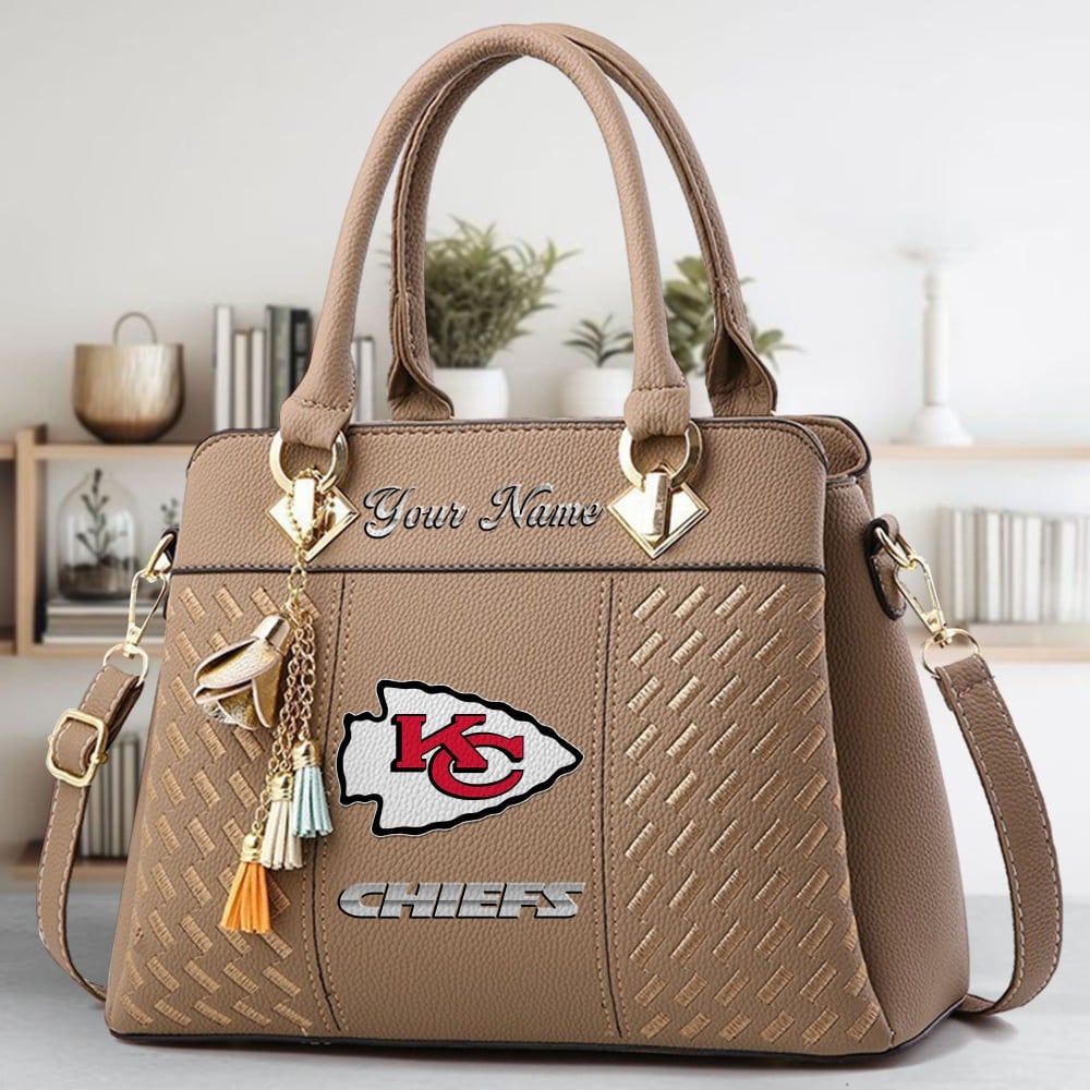 Kansas City Chiefs Logo Crossbody Zip Hand Bag With Tassel Custom Name For Women - Image 4