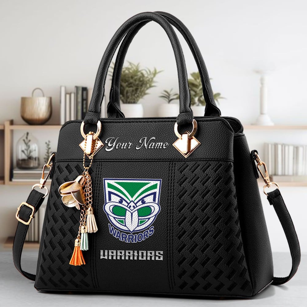 New Zealand Warriors Logo Crossbody Zip Hand Bag With Tassel Custom Name For Women - Image 2