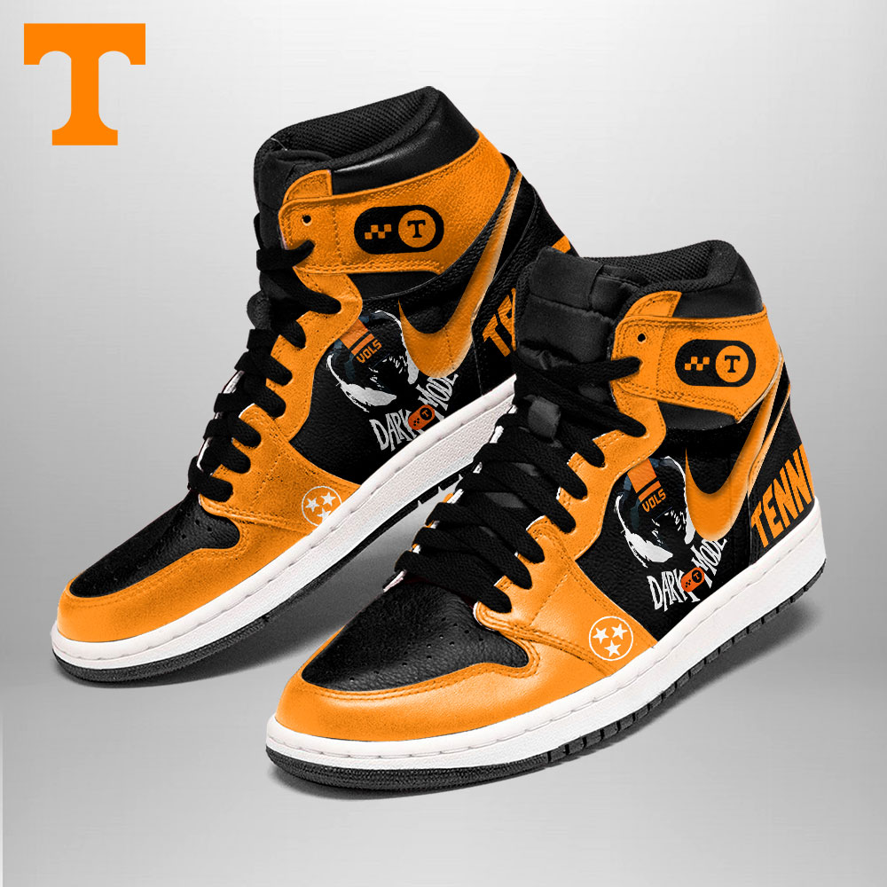 Tennessee Volunteers High-Top Sneakers Retro Streetwear Vibe Shoes For Men And Women - Image 2