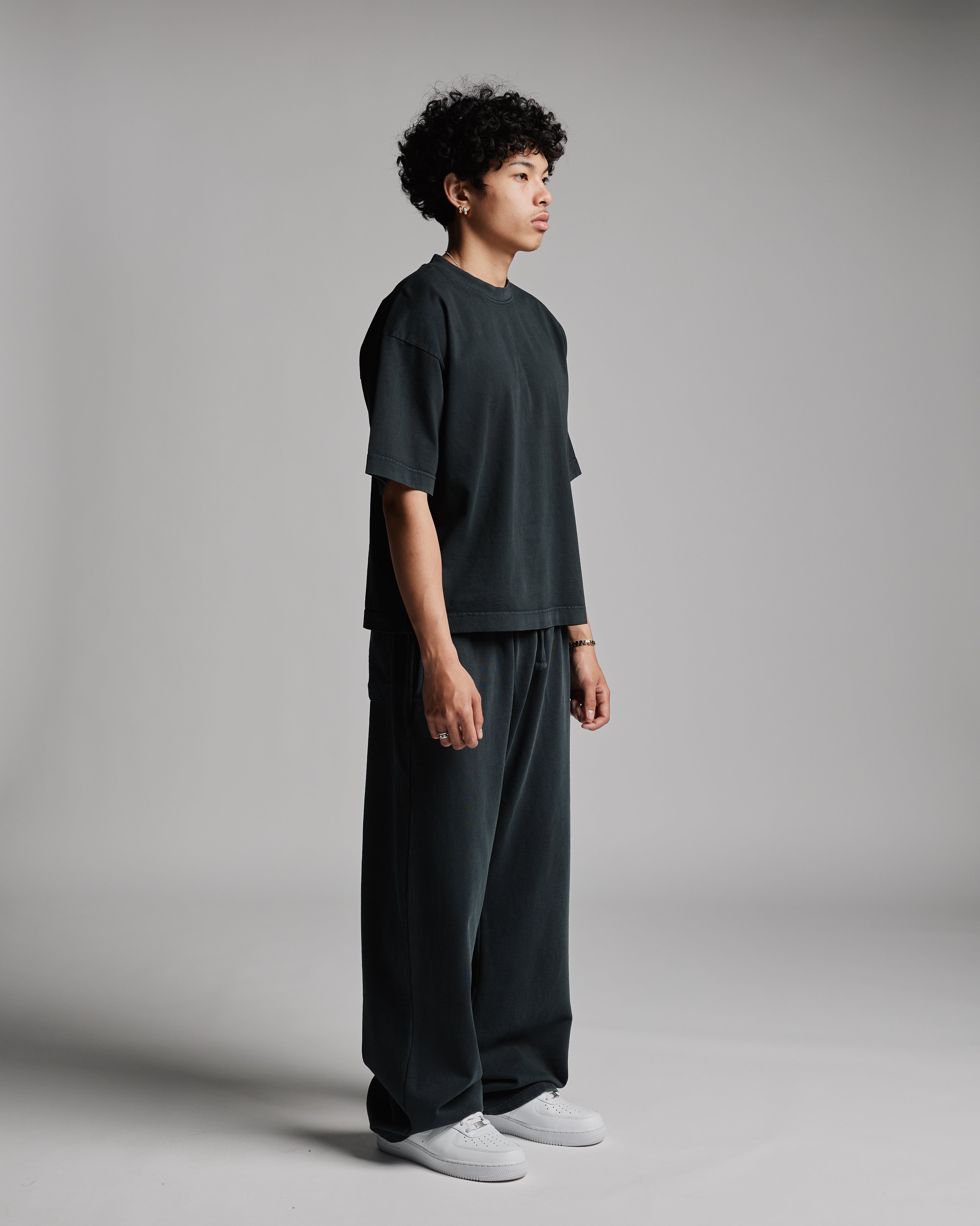 Cropped T-Shirt - Vintage Black - Image 3