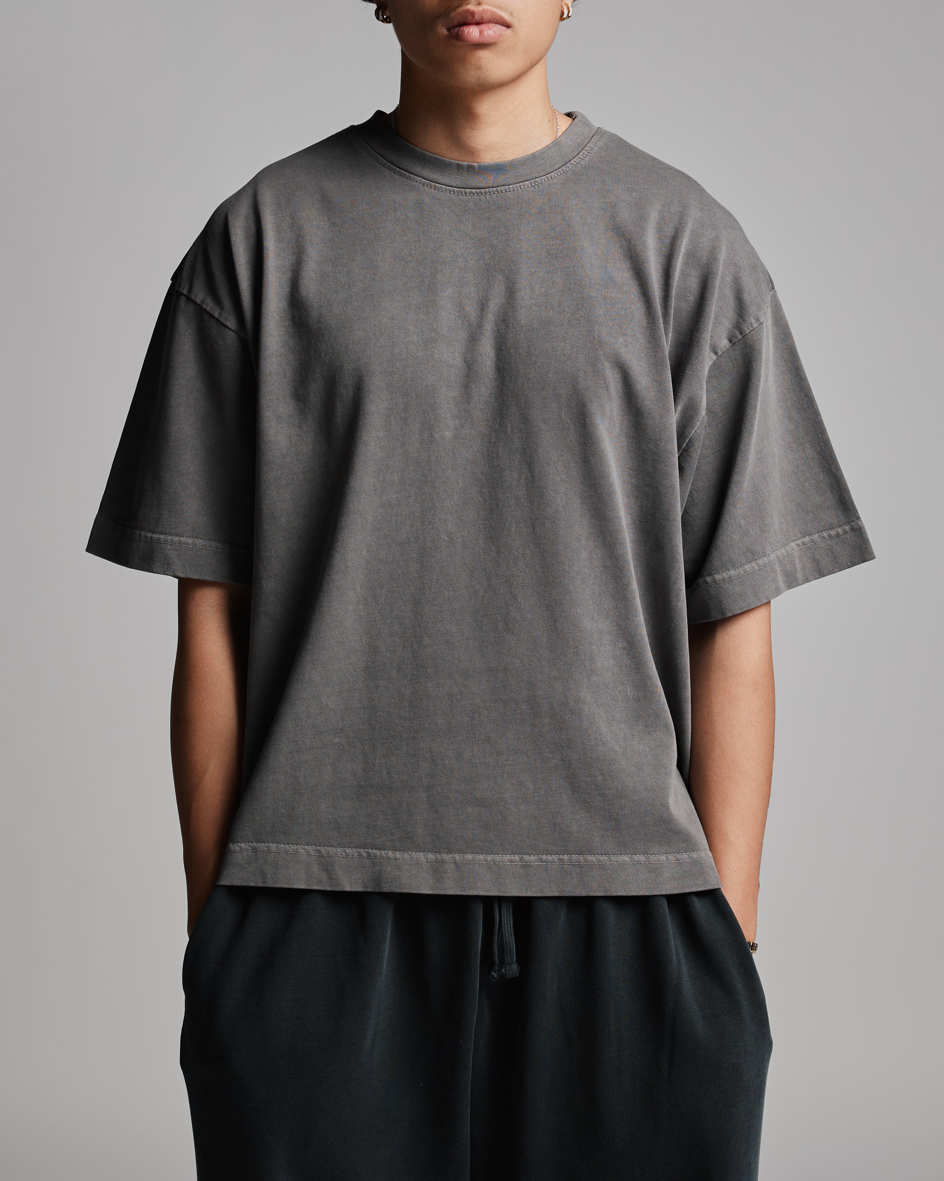 Cropped T-Shirt - Vintage Grey - Image 6