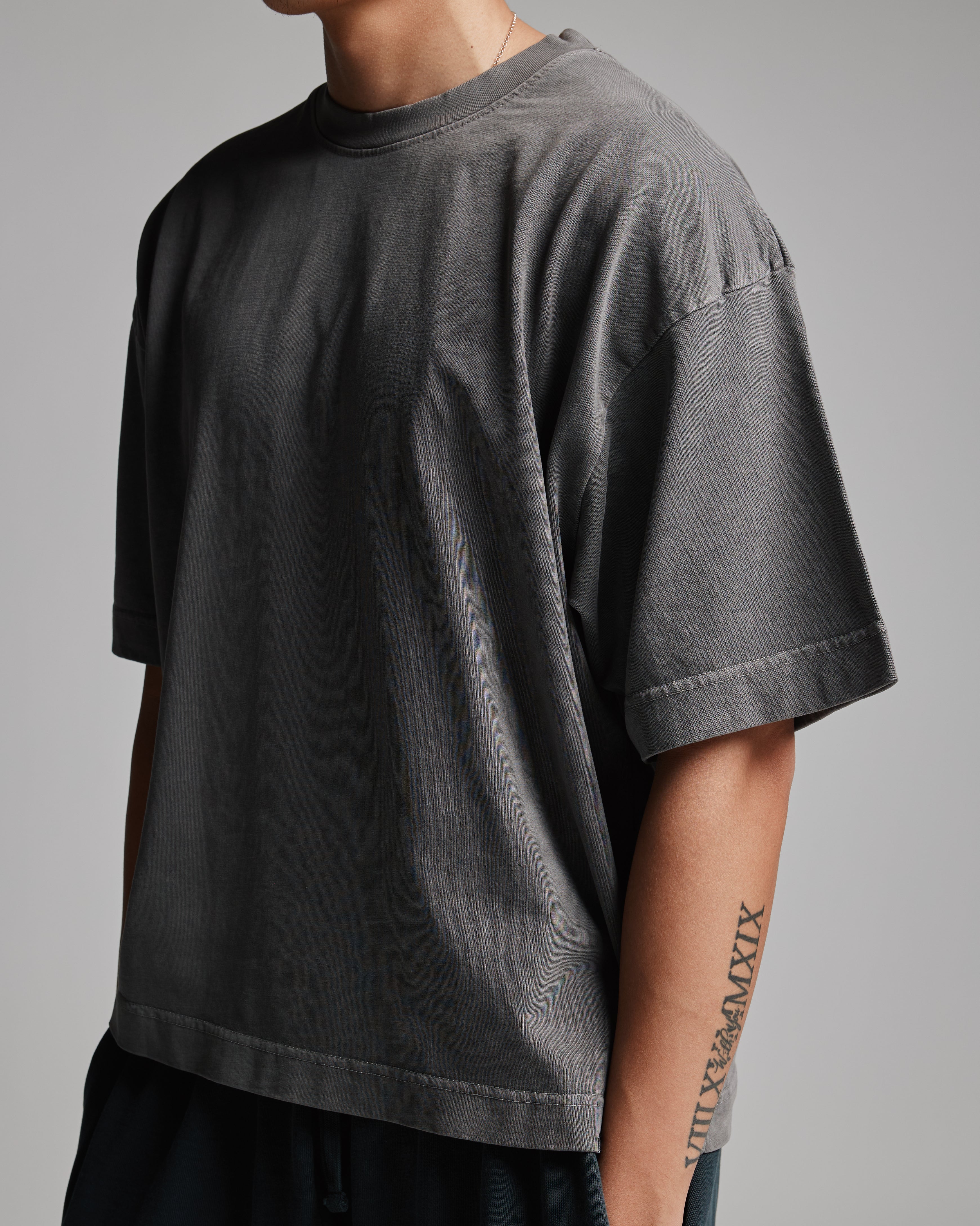 Cropped T-Shirt - Vintage Grey - Image 7