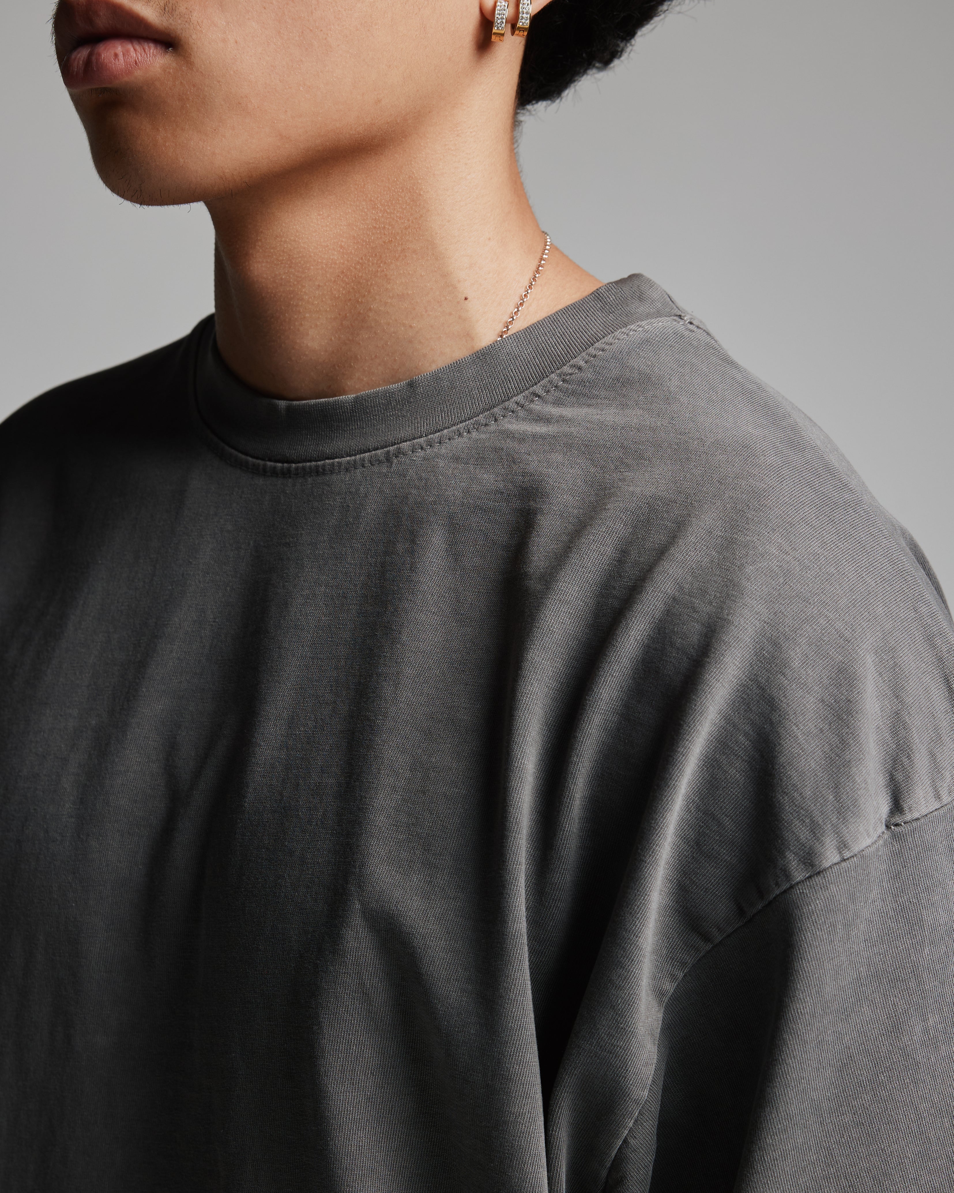 Cropped T-Shirt - Vintage Grey - Image 10