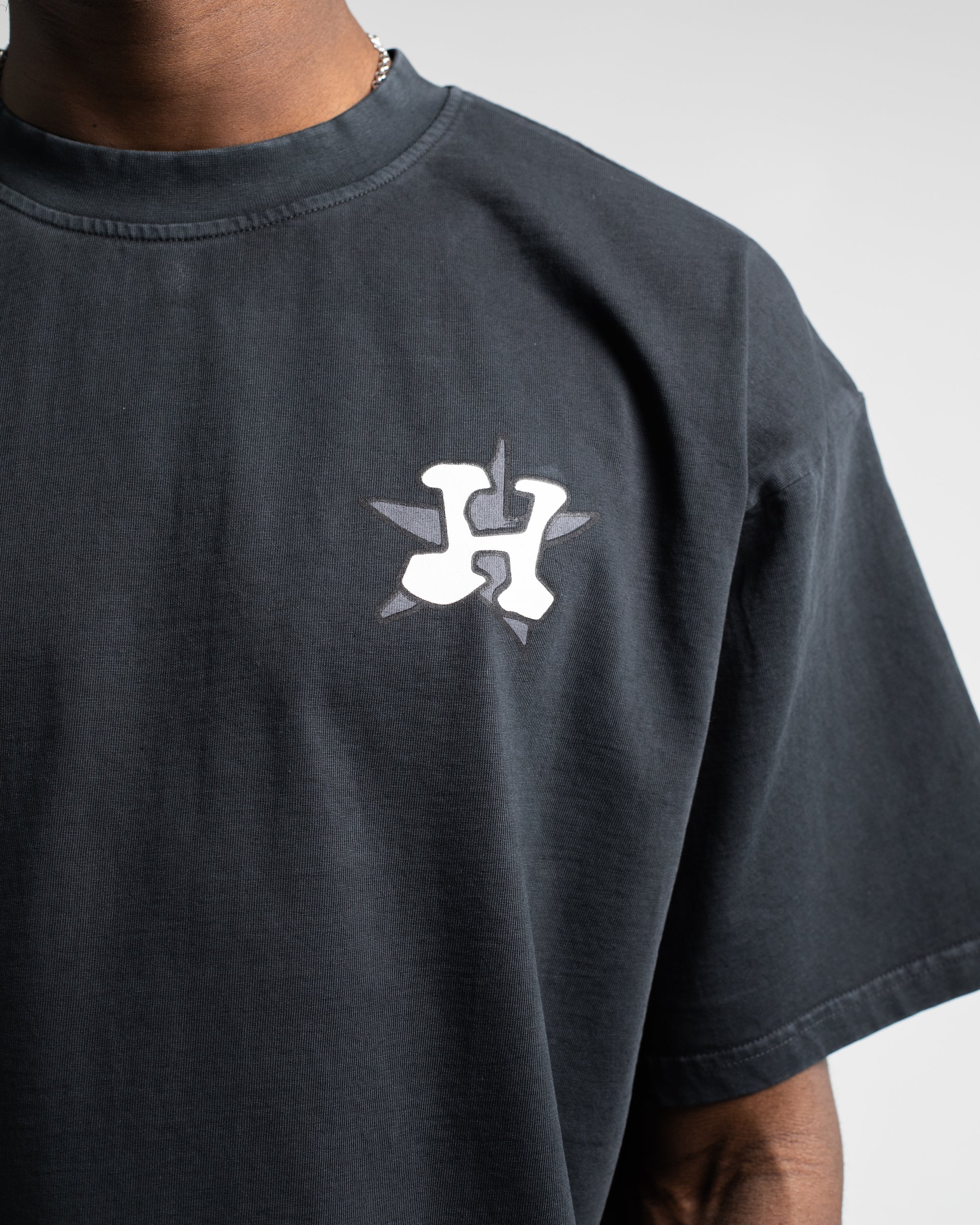 H Ball T-Shirt - Vintage Black - Image 6