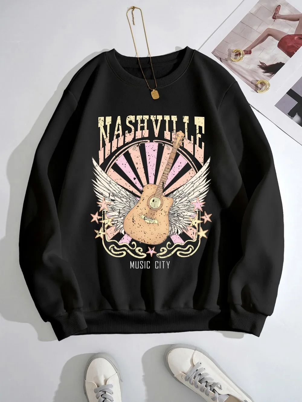 Graphic Round Neck Long Sleeve Sweatshirt