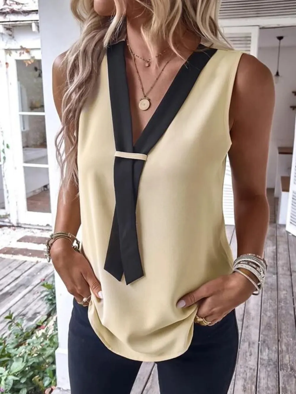 Full Size V-Neck Contrast Tank Plus Size