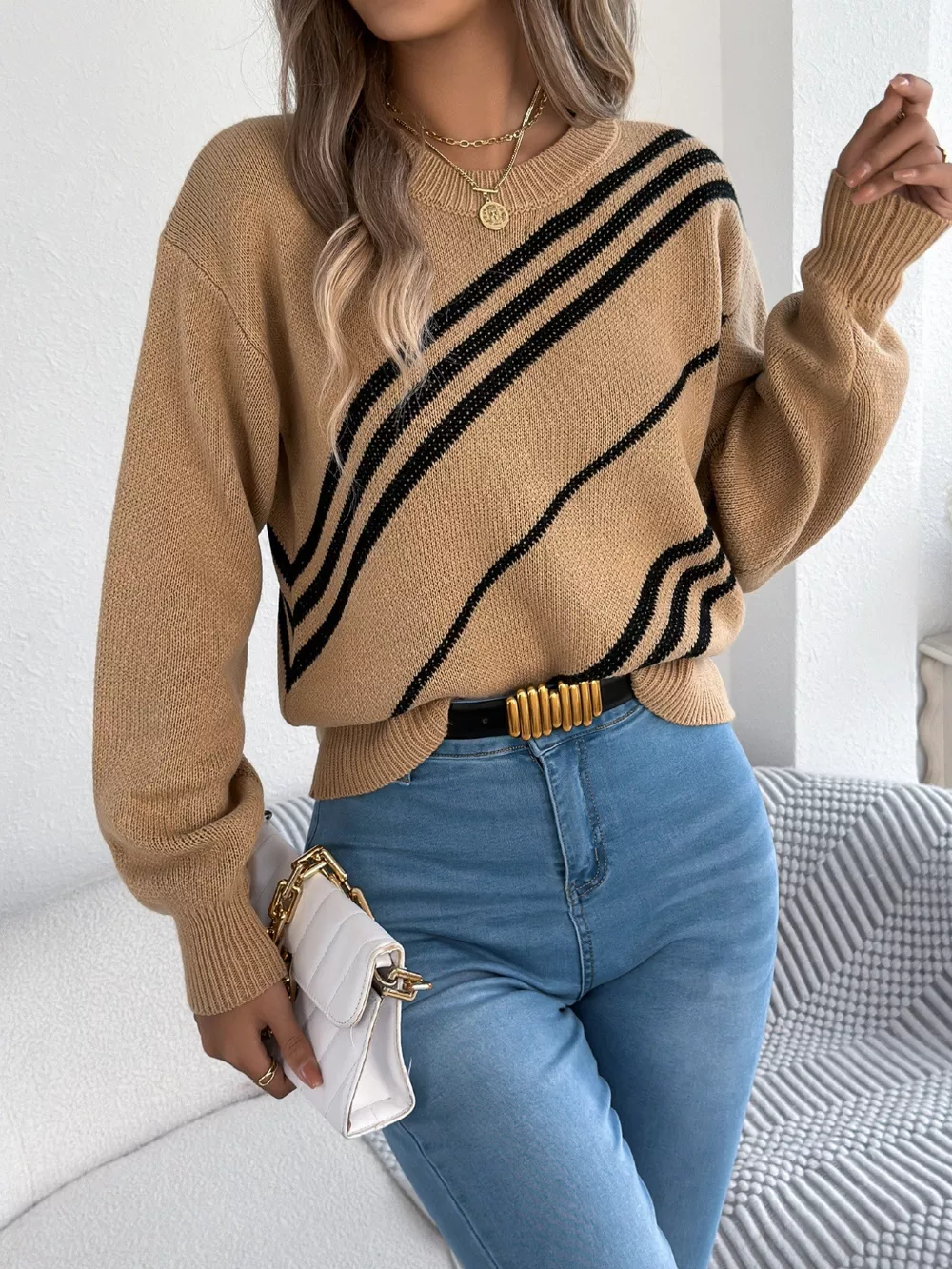 Striped Pattern Casual Round Neck Sweater