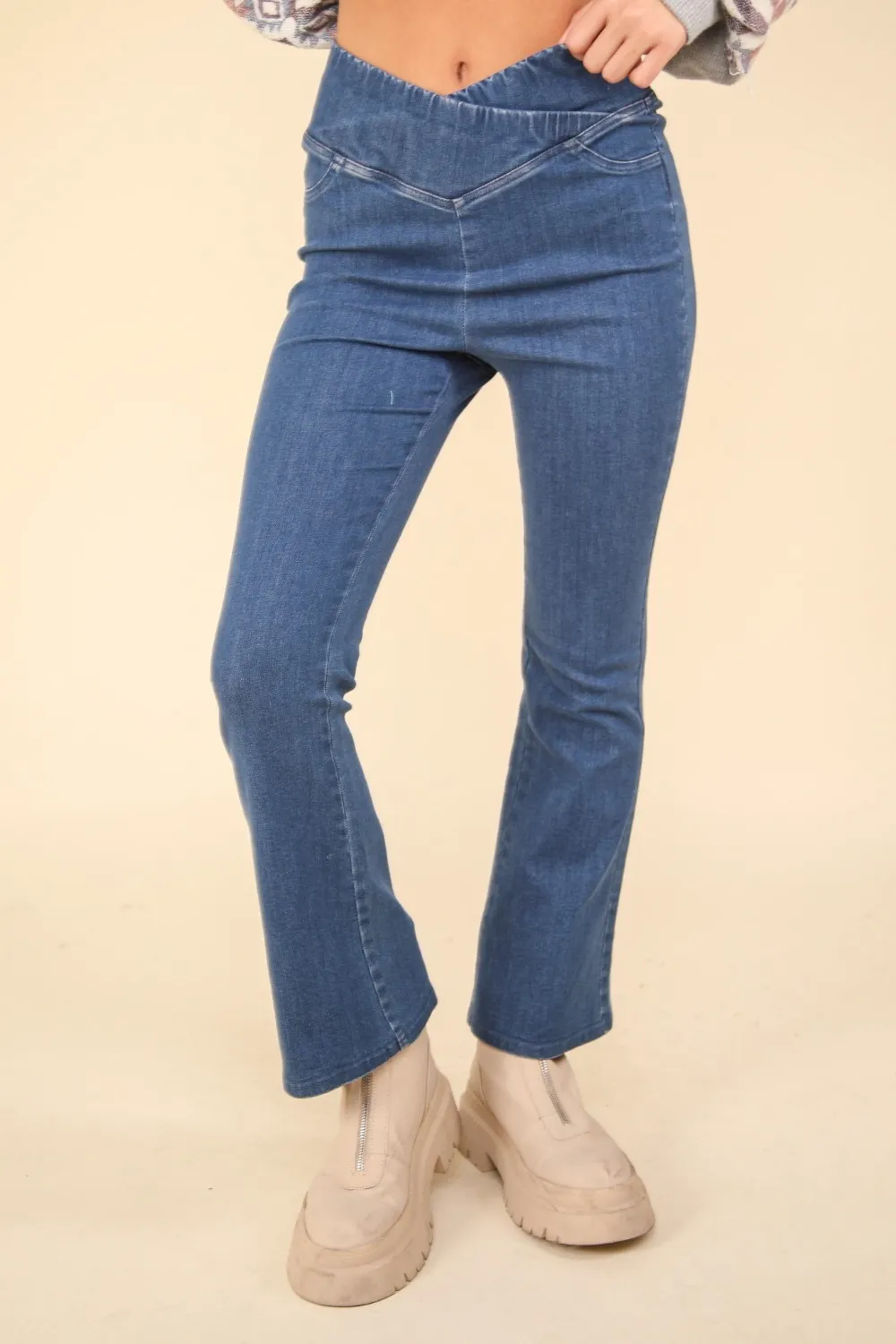 Very J Washed Denim Stretchy Crossover Waist Leggings