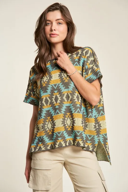 Davi & Dani High-Low Geometric Round Neck Knit Top